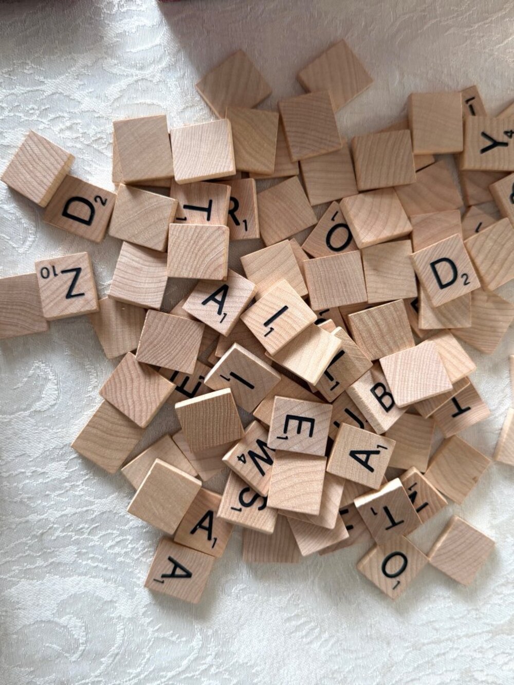 1982 Milton Bradley USA Scrabble crossword game - Picture 3 of 7